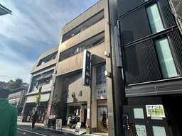 ☆巣鴨地蔵通り商店街沿い!看板も出せます☆外観