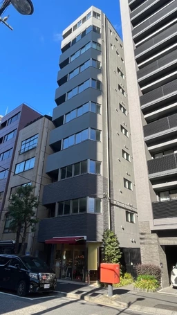 神保町駅より徒歩3分！サービス店舗相談可能！外観