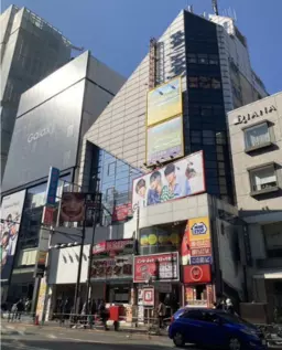 原宿駅 徒歩5分 都道305号沿い 4F 事務所仕様物件【飲食不可】外観