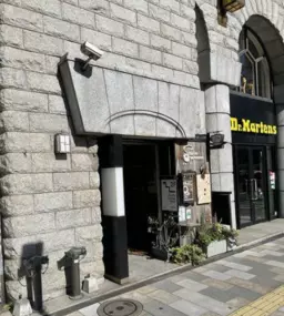 表参道駅 徒歩2分 B1F懐石料理店居抜き物件 【飲食可】外観
