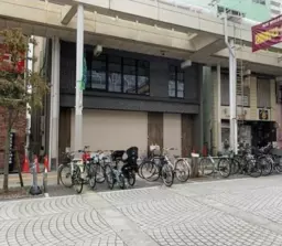 平塚駅 徒歩3分 紅谷パールロード商店街内 1Fスケルトン物件【飲食可】外観