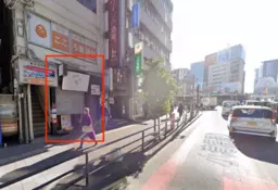 新宿駅徒歩４分！小滝橋通りに面した1階ラーメン居抜きテナントです！すぐの開業可能♪【重飲食可能】外観