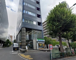 新宿駅靖国通りに面した路面店舗！サービス、物販、クリニックに最適です！【飲食相談】外観