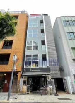 牛込神楽坂駅 徒歩7分 現況:バー 飲食居抜き物件 【飲食可】外観