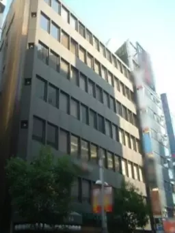 新宿駅 徒歩1分 スケルトン物件 【飲食不可】外観