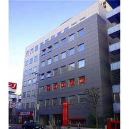 駅徒歩2分!大型店舗!同ビル内は大手飲食店も出店しております。外観