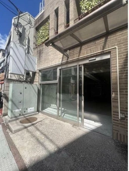 武蔵新田駅 徒歩3分 スケルトン物件 【軽飲食程度相談】＊飲食の場合は保証金10ヶ月/事務所利用の場合は保証金6ヶ月＊外観