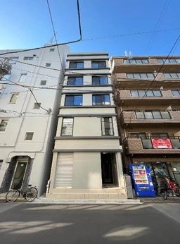 湯島駅 徒歩3分 スケルトン物件 【軽飲食程度相談】前テナント:美容室外観