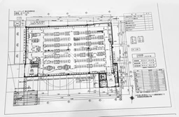 西国立駅から徒歩10分にあるロードサイド建物です。駐車場19台分外観