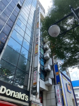 池袋駅 徒歩4分 スケルトン物件 【業種相談】外観