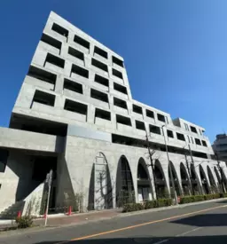 武蔵新城駅 徒歩1分 2F《204区画》スケルトン物件 【飲食可】外観