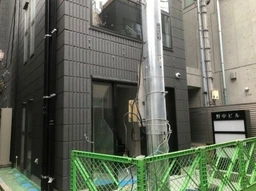 下北沢駅 徒歩2分 新築! 1F《101》スケルトン物件【重飲食可】外観
