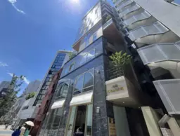 外苑前駅 徒歩2分 2F スケルトン物件 【重飲食可】詳細業種はご相談ください。新築未入居ワンフロア1テナント外観