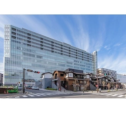 小田原駅直結の複合ビル「ミナカ小田原」1階おみやげコーナーに空き区画あります!外観