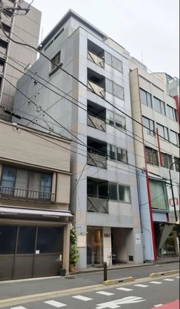 ■新富町駅 徒歩4分 現況有姿(残置物等含む) 居抜き物件 【飲食不可／サービス店舗相談可】外観