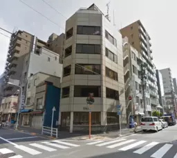 ■新富町駅 徒歩4分 現況：事務所仕様【飲食不可／サービス店舗相談可】詳細業種はご相談ください。外観