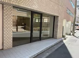 表参道駅 徒歩8分 現況:その他居抜きなど物件 【飲食不可】詳細業種はご相談ください。外観