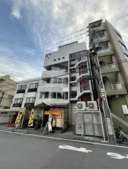 原宿駅 徒歩7分 現況:その他居抜きなど物件 【飲食不可】詳細業種はご相談ください。外観