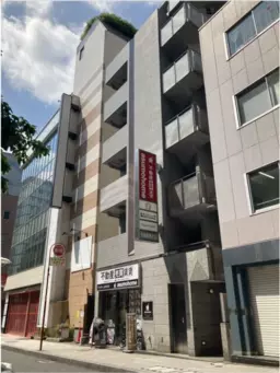 赤坂見附駅 徒歩3分 スケルトン物件 【飲食不可】前テナント不動産会社　フリーレント2ヵ月　複数路線利用可能な１階路面店外観