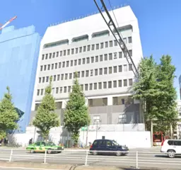 新宿三丁目駅 徒歩3分 靖国通り沿い 5Fスケルトン物件 【飲食可】外観