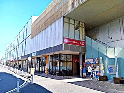 瀬谷駅徒歩1分　商業施設の1階区画【飲食店・サービス・物販店舗あり】