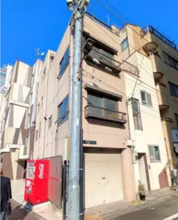 新橋駅烏森口 徒歩5分 環状二号線沿い 1-4F一棟貸し 住居仕様物件 【飲食可】外観