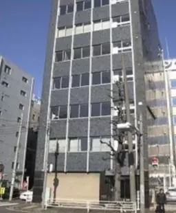横浜駅北口 徒歩5分 はまレールウォーク出入口前 1Fスケルトン物件【飲食可】外観