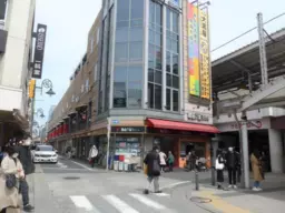 自由が丘駅 徒歩1分 現況:その他居抜きなど物件 【飲食不可】駅直結　詳細業種はご相談ください。