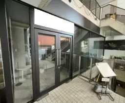 元町・中華街駅 徒歩3分 現況:カフェ 居抜き・スケルトン相談可 1F店舗【飲食可】外観