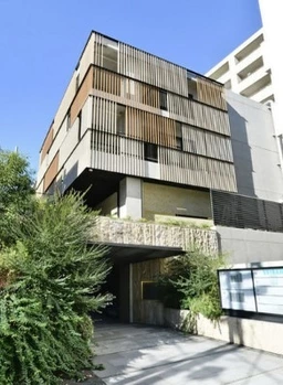 恵比寿駅 徒歩4分 スケルトン物件 【物販クリニックなどサービス店舗向き】外観