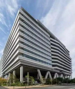 市場前駅直結フロア!築浅で建物綺麗です!外観