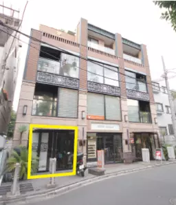 表参道駅 徒歩5分 スケルトン物件 【軽飲食可】外観
