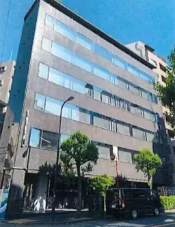 日比谷線「恵比寿」駅出口より徒歩2分!恵比寿公園通りに面した物件です。外観