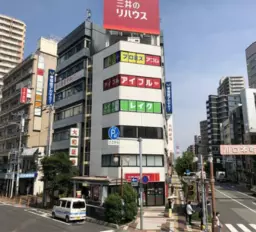 川口駅 徒歩2分 視認性の良い角ビル 3Fスケルトン物件 【飲食不可】外観