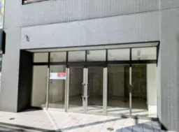 志木駅 徒歩2分 駅前 1F路面店《101号室》事務所仕様物件 【飲食不可】外観