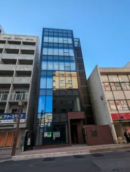 川口駅 徒歩4分 駅前から流れる幹線道路沿い 1Fスケルトン物件 【重飲食可】外観