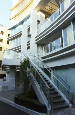 稲毛駅 徒歩1分 駅至近! デザイナーズビル 2F≪B区画≫スケルトン物件 【飲食不可】外観