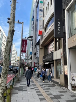 サロン居抜orスケルトン渡し/新宿通り/事務所・サービス店舗・クリニック相談可外観