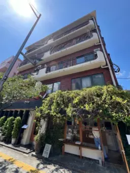 桜新町駅 徒歩4分 4F角部屋 【飲食不可】1Fにはおしゃれなカフェ　駅前通りに面した視認性の良いリノベ物件です！外観