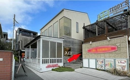 ◆人気の湘南エリア！七里ヶ浜の海沿いでテラス席あり！◆外観