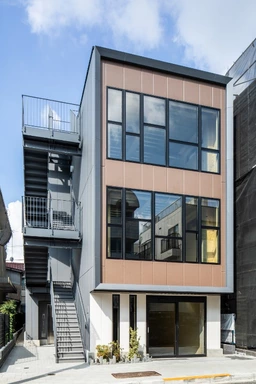 サザエさん通り沿い／視認性良好／業種相談可能外観