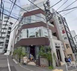 恵比寿駅徒歩4分！角地で視認性抜群のサービス店舗相談可能物件！（飲食店・美容室不可）外観