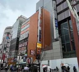 【希少】新宿3丁目の人気エリア!立地◎飲食相談可能!(焼き鳥居抜き)外観