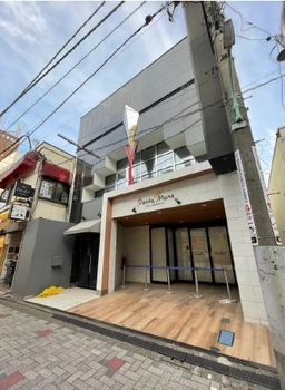 仙川駅から徒歩2分!商店街沿いの物件で、人通りも多く視認性があります!外観