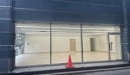 【飲食不可】池袋駅 徒歩3分！！劇場通り・事務所仕様物件！！フリーレント相談可能！！※内装修繕済み外観