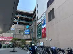 国領駅 徒歩1分 ココスクエア 現況:パン屋 【業種相談】外観