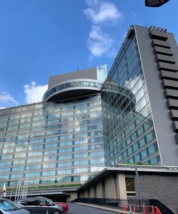 赤坂見附駅 徒歩2分 ホテルニューオータニのメイン館 B1Fスケルトン物件 【飲食可】外観