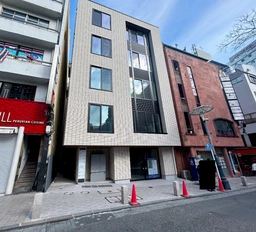 【新築】赤坂・一ツ木通り沿い2階部分 軽飲食相談外観