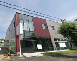 ■本鵠沼駅 徒歩7分 現況:ショールーム跡物件 【飲食可/深夜営業不可】外観