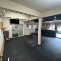 ■阪東橋駅 徒歩4分 現況:韓国料理店居抜き物件(造作ご相談) 【何業でも相談可】外観